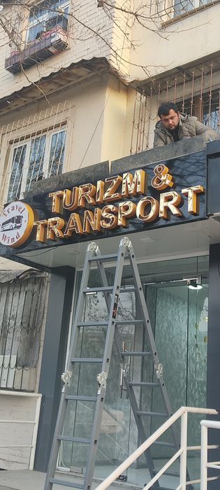 Tashqi reklama Yonadigan harf banner tablichka