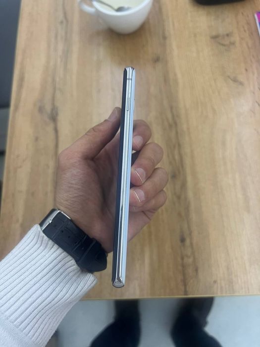 Samsung s10  sotiladi