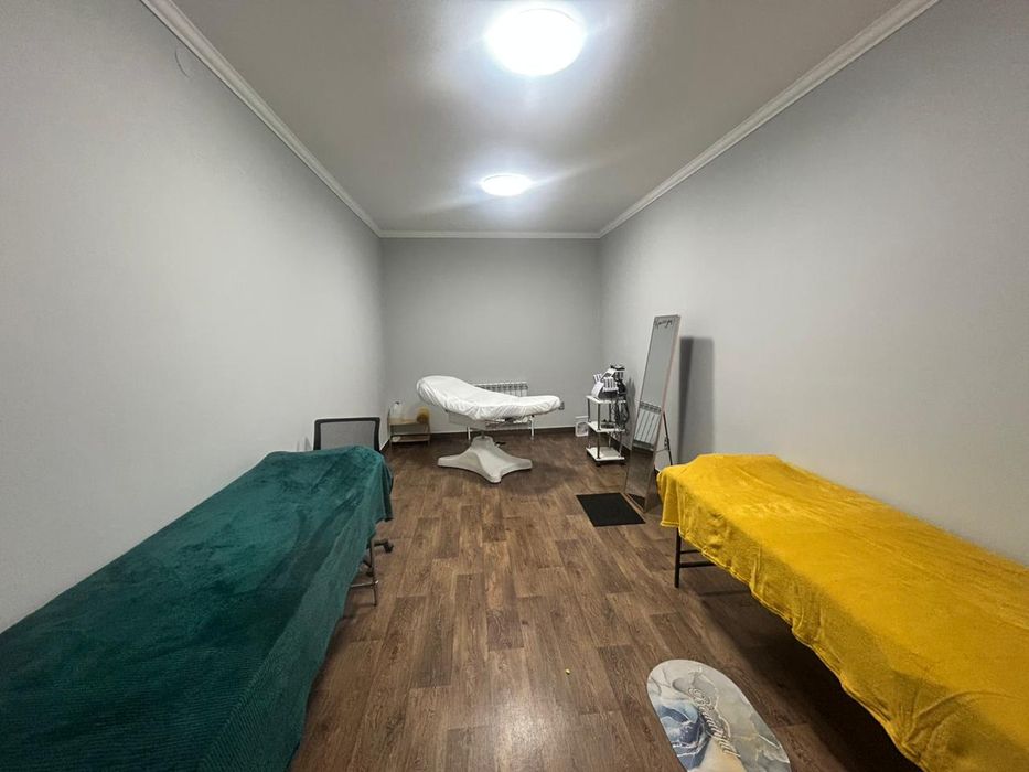 Сдаю кабинет и кушетки