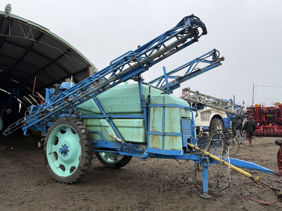 Instalatie erbicidat Berthoud Major