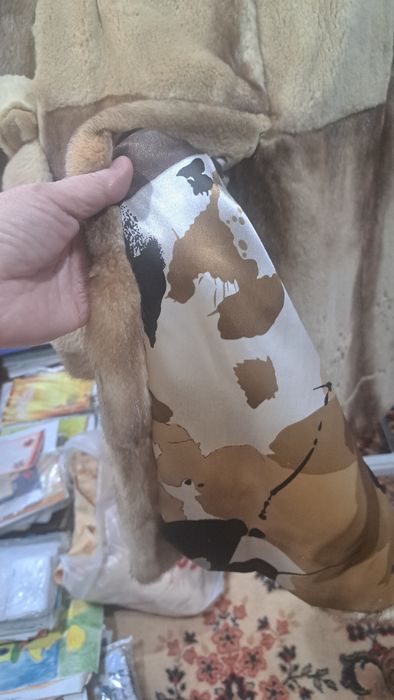 Шубы, норковая , цигейковая.