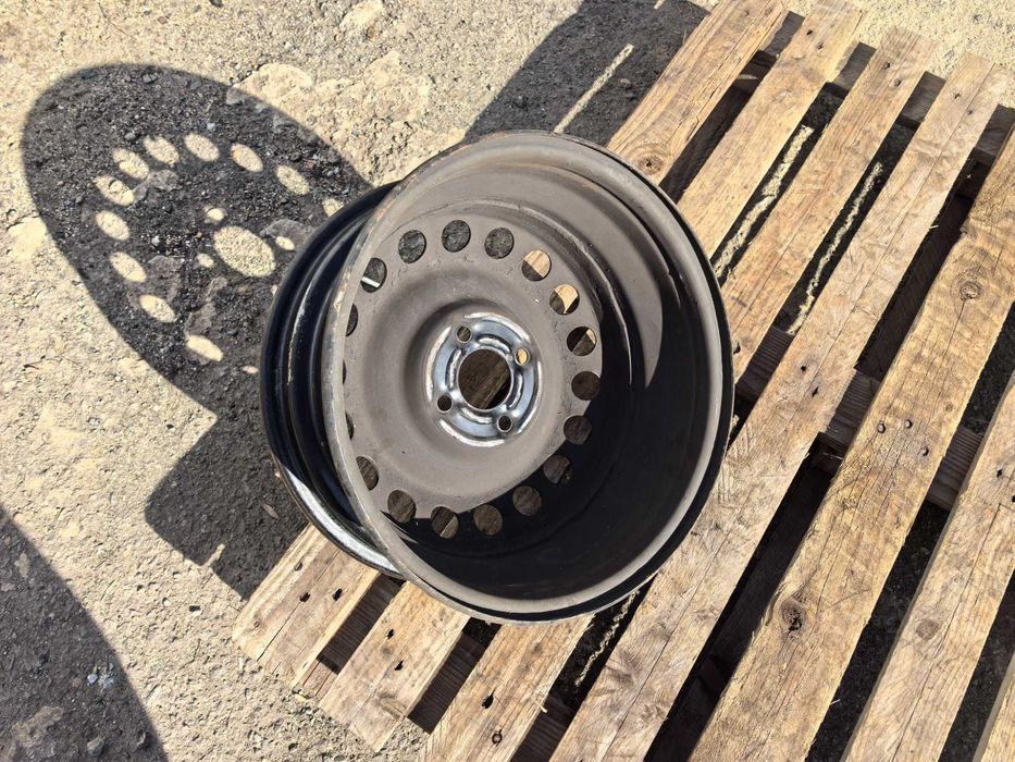 15 цола 4 х 100 мм Дачия / Рено / Нисан - 6 Инча / ЕТ 40