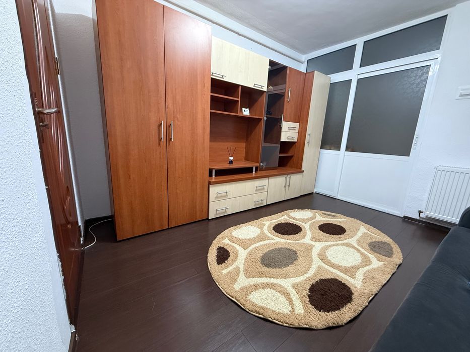 Garsonieră de închiriat