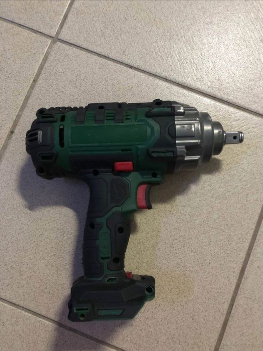 Гайковерт Parkside 20V 400 Nm