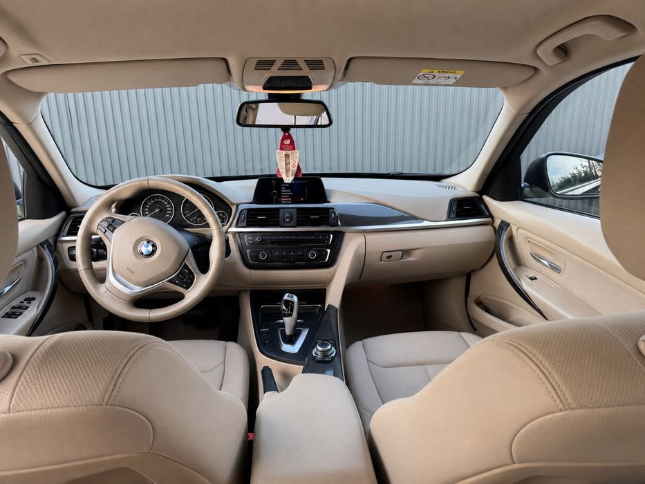 BMW seria 3 F30 - 2013