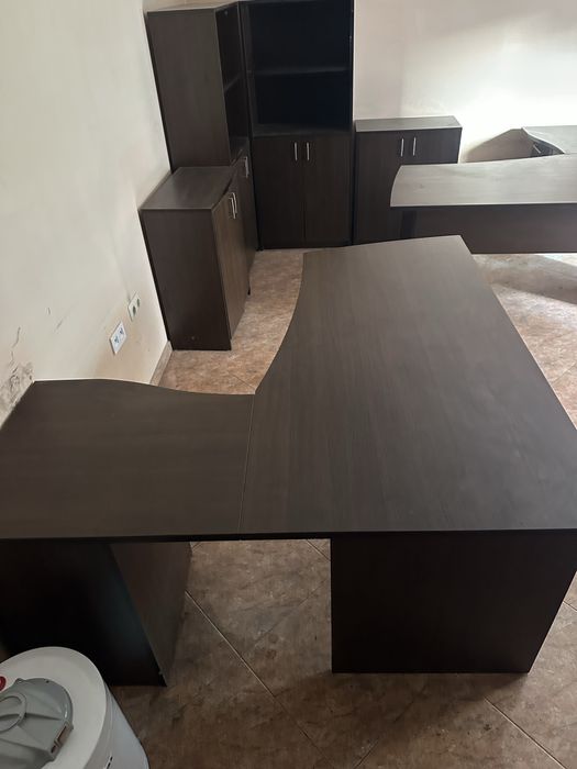 Офис обзавеждане