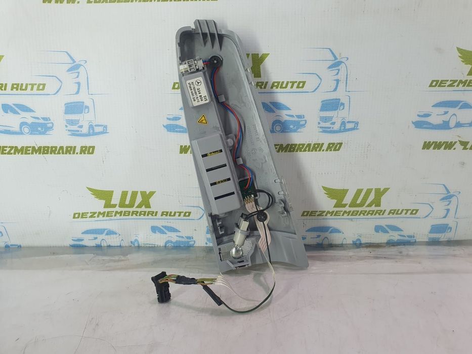 Plafoniera dreapta spate A2118203601 Mercedes-Benz E-Class W211 [face