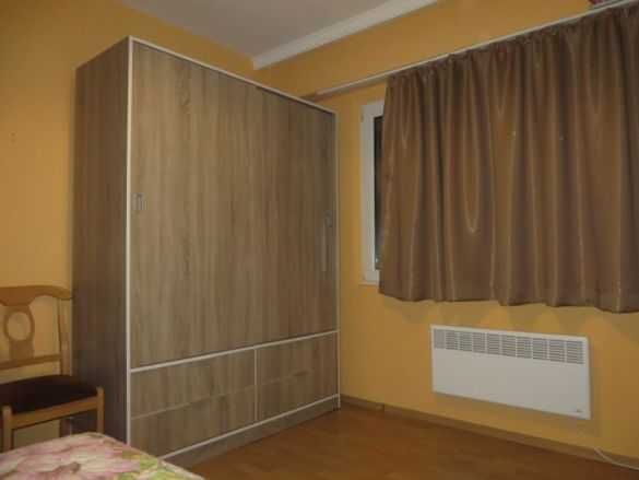 Дава се под наем Двустаен апартамент в Бургас, Изгрев - 64 кв.м за 250 € - Снимка #2