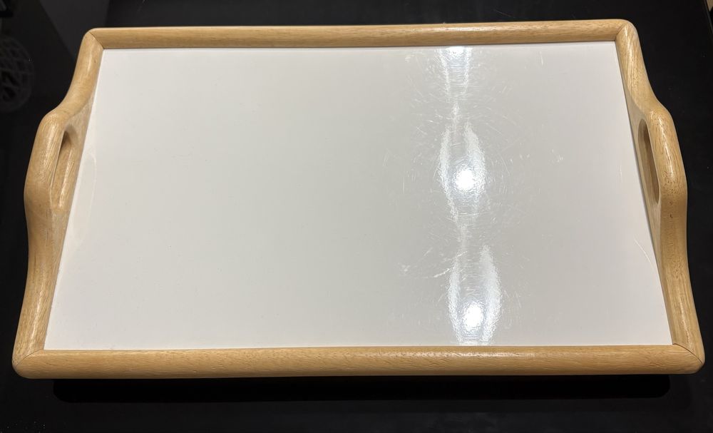 Дървена масичка/поднос с крачета за закуска/лаптоп