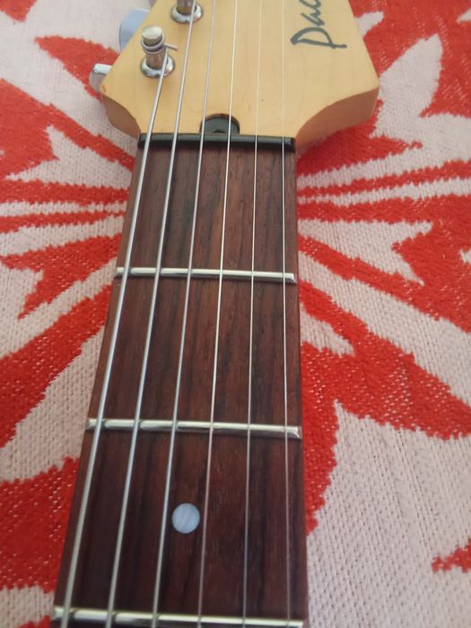 Продавам китари Ямаха и Корт