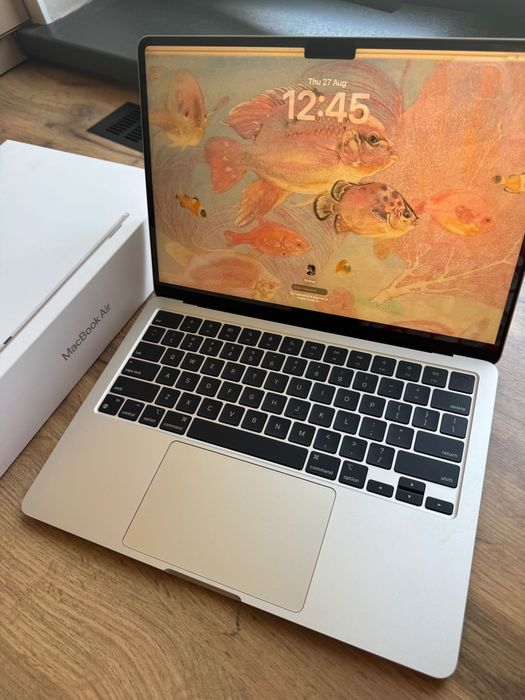 MacBook Air m2 продается срочно