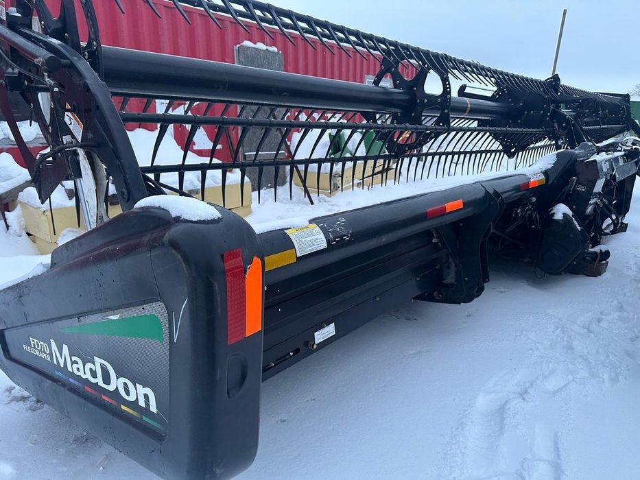 Продам жатку MacDon FD70