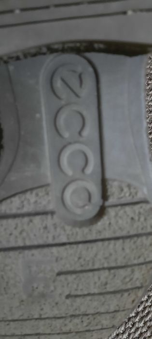 Продам ботинки демисезонные