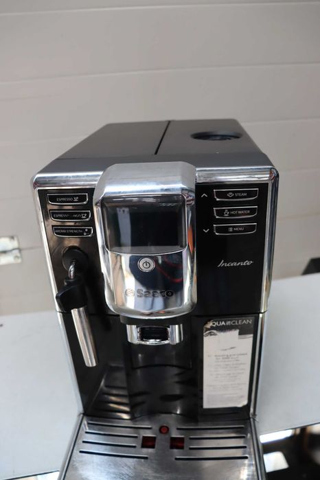 Кафеавтомат Philips Saeco Incanto HD8911/09, Устройство за пяна, Функция Cappuccino, Керамично острие, 15 бара, 1.8 л, Черен