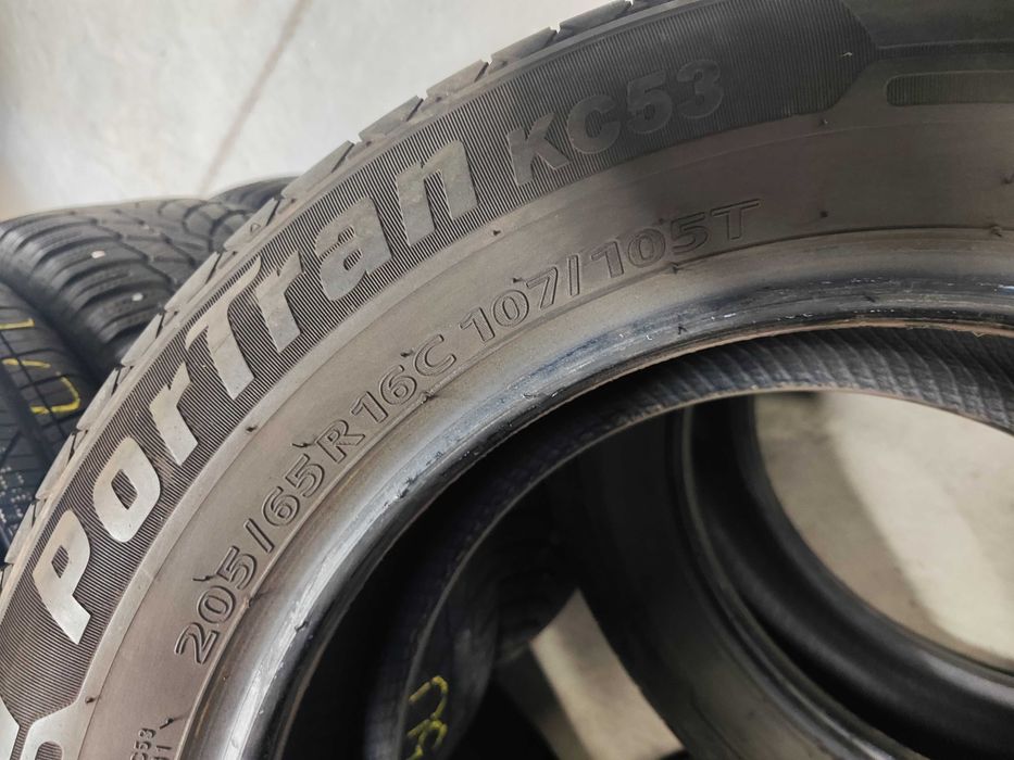 2бр.летни гуми 205/65/16C Kumho