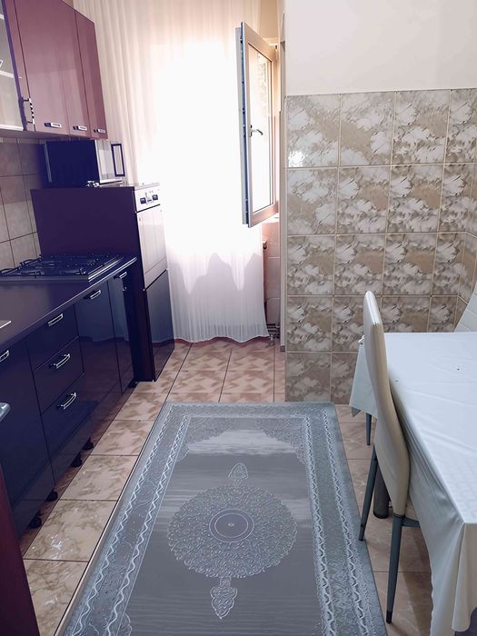 Proprietar,vând apartament ,în Răcădău,2 camere