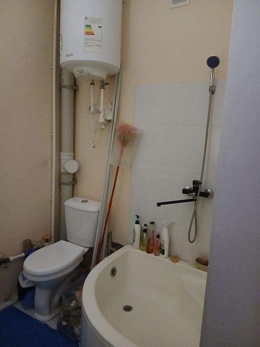 Хонка туманида 1- каватда жойлашган 2хонали квартира сотилади