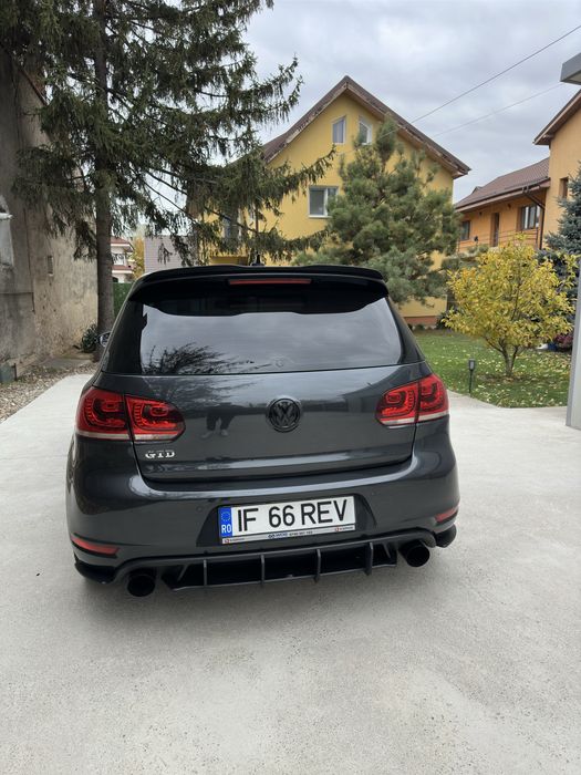 VW Golf 6 GTD DSG/BI-Xenon/Trapa/Dynaudio