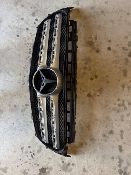 Grila centrala Mercedes E-Class AMG W213