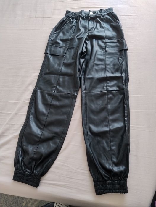 Vind 2 pantaloni fete