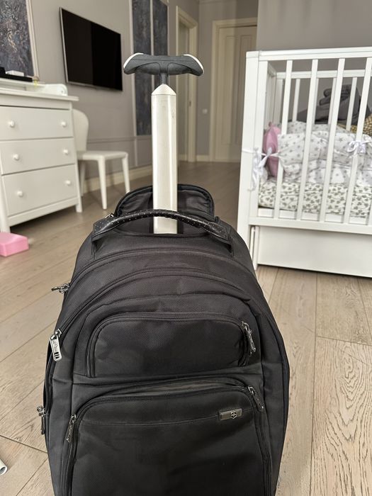 Чемодан-рюкзак victorinox.