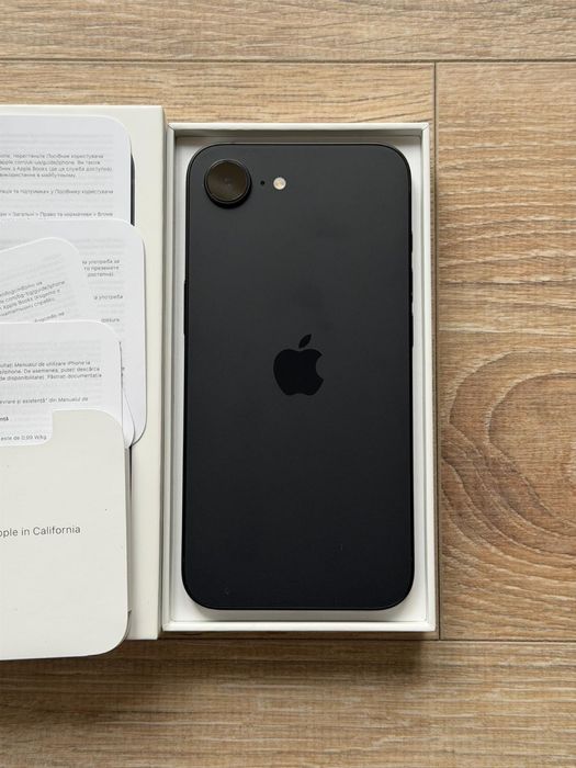Iphone 16 e, NOU, 128 gb, bat.100% - negru