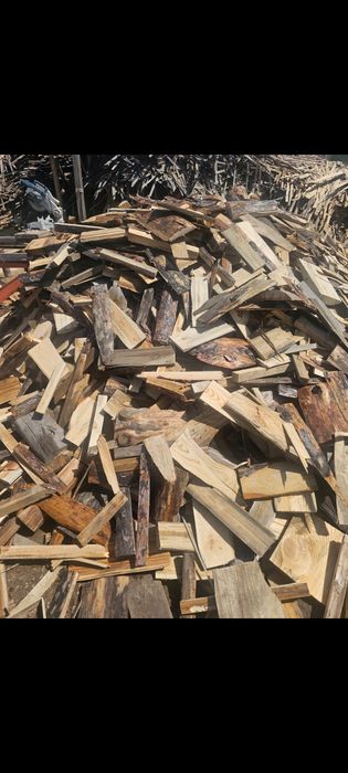 В наличии есть дрова