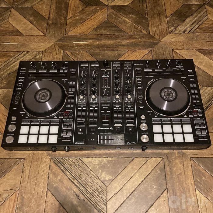 Pioneer (DDJ RX)