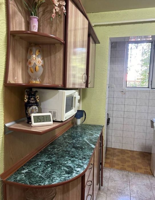 Срочно Продаётся Дархан 1/1/9 с мебелью техникой ремонт средний !