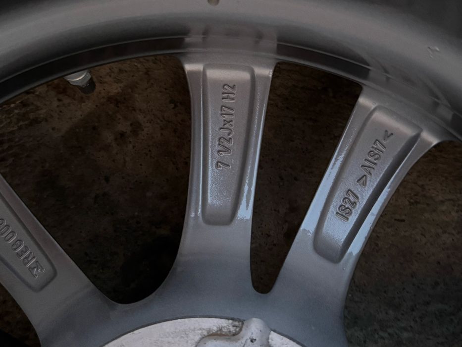 Vând jante originale BMW R17 echipate cu anvelope de iarna dot 2022