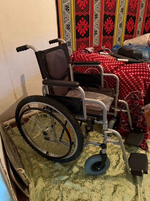 Инвалидное кресло