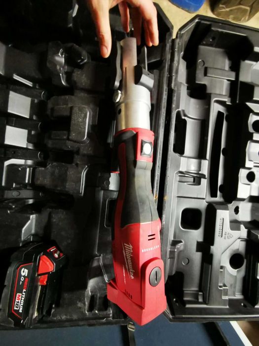 Presa sertizare Milwaukee  M18 BLHPT pentru instalatii +bacuri geberit