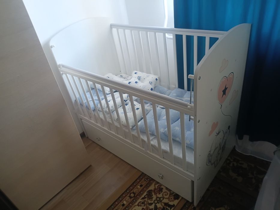 Продам детскую кроватку