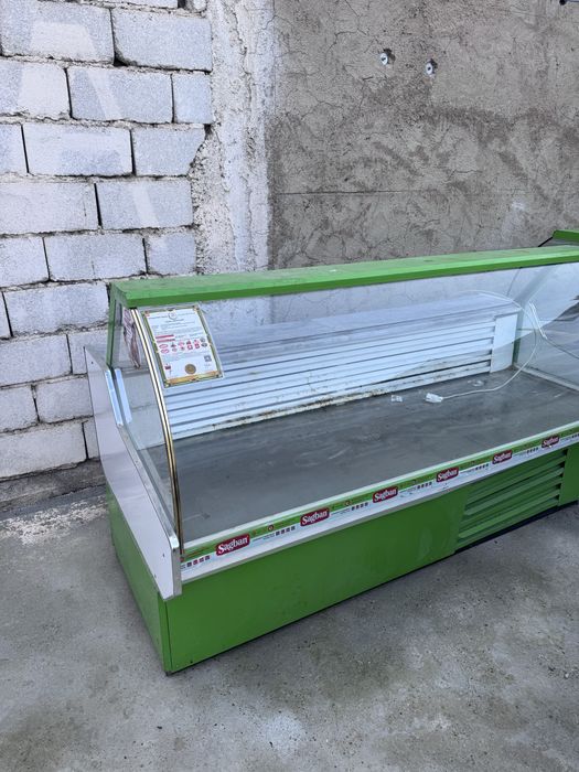 Холодильник ветрина