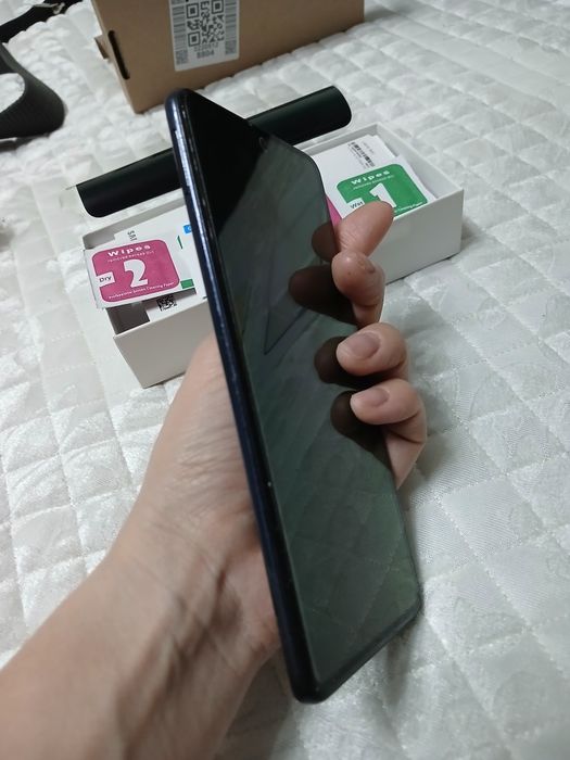 Samsung A51 телефон