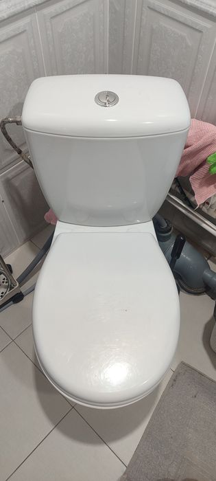 Продам столешницу,унитаз, раковину