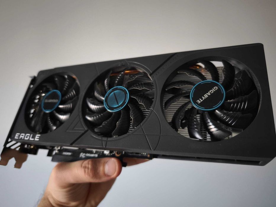 Placa video Nvidia RTX 4060 - Gigabyte Eagle OC