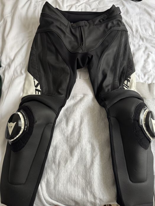 Pantaloni moto dainese delta 4
