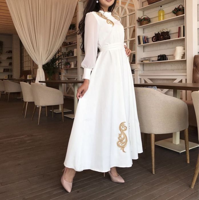 Продам белое платье