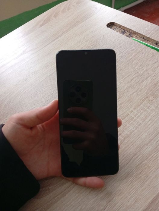 Redmi 13c 8+4 256 tali umuman aybi yuq ideal tel 1,3 narxi kelishtirib