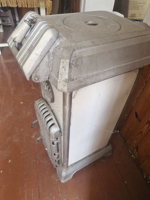 Стара печка на дърва