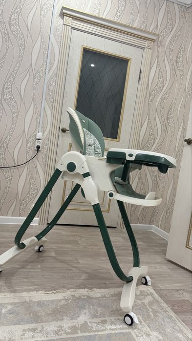 Kidilo.Стульчик для кормления