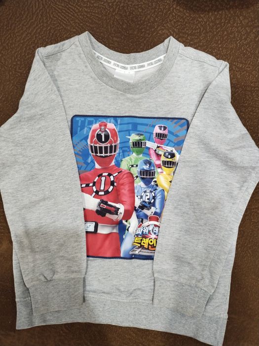 Продам детские вещи недорого.