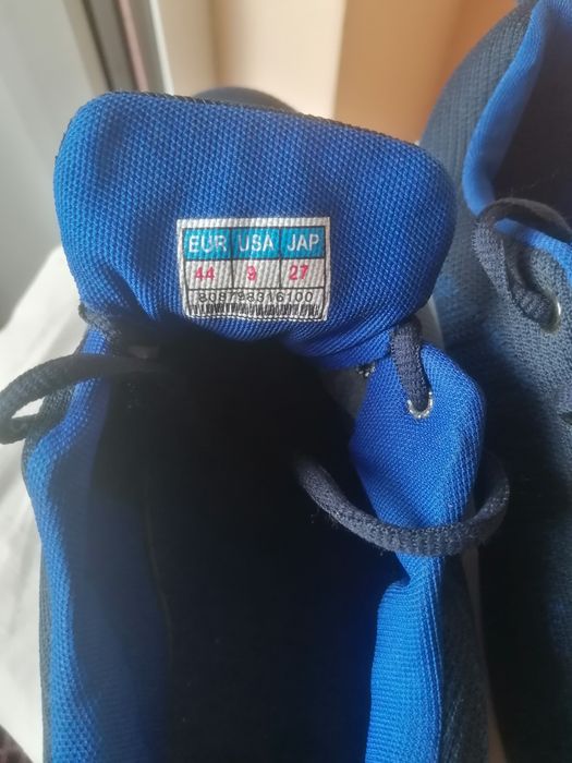 Adidași ușori UK