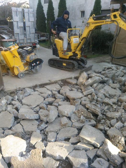 Închiriez mini excavator ,picon,demolări,drenaje ,fose,utilitati