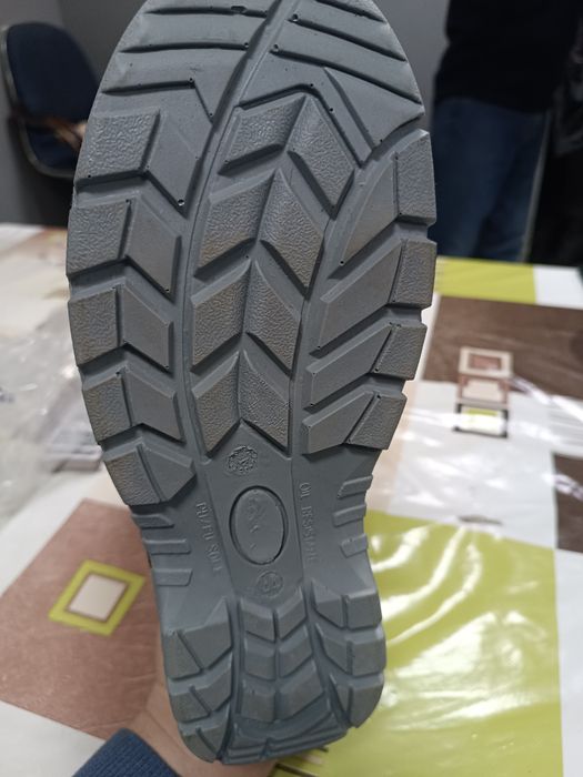 Продам зимный сапоги