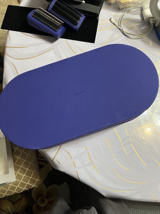 Продам дайсон оригинал