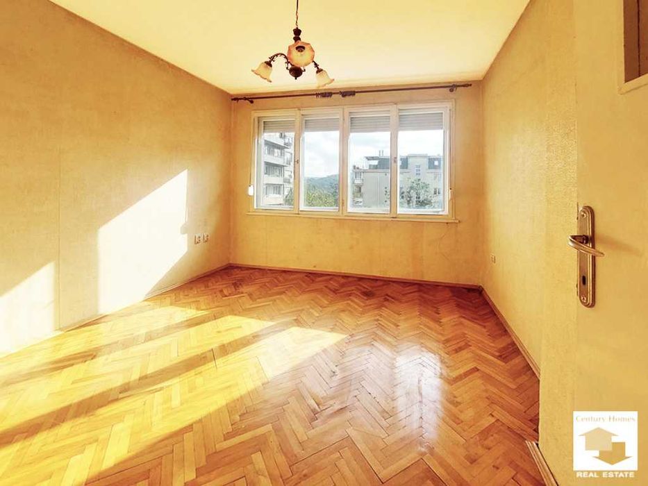 Продава се Четиристаен апартамент в Велико Търново, Център - 104 кв.м за 1616 €/кв.м - Снимка #5