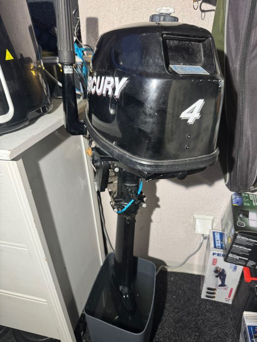 Motor barcă Mercury 4 CP 4 Timpi SAIL POWER (Model 2010)– Cu acte, Călărași