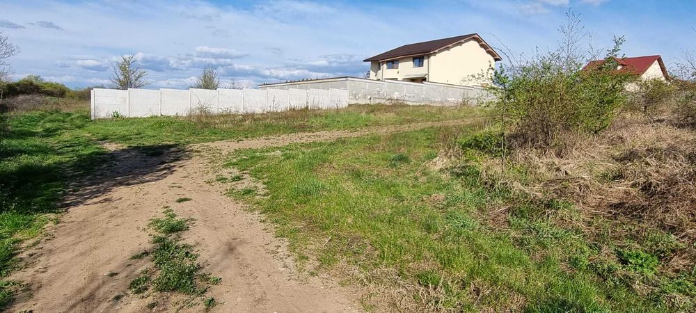 Teren de vanzare zona Strehareti, langa lac si padure, 430 mp